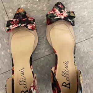 Floral low heel pumps